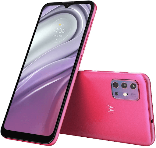 Aparelho Moto G20 na cor rosa.